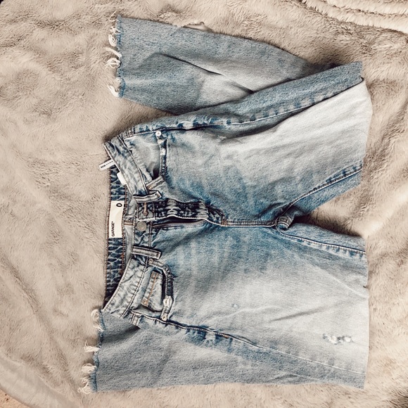 distressed mom jeans - Picture 1 of 5